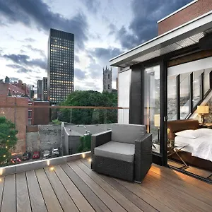 épik 3*, Montreal Canadá
